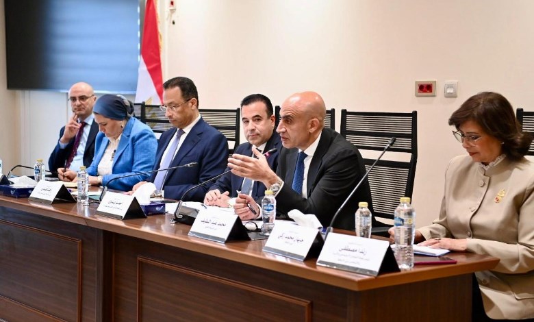 اجتماع لجنة الاتصالات 