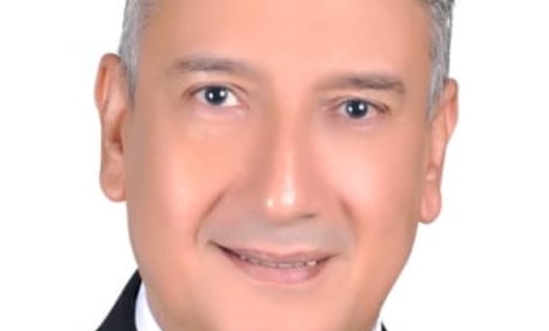 الدكتور عادل العايدي