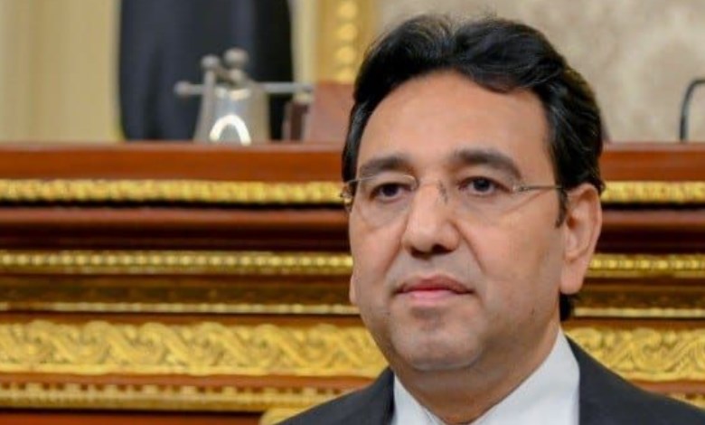 أيمن محسب 
