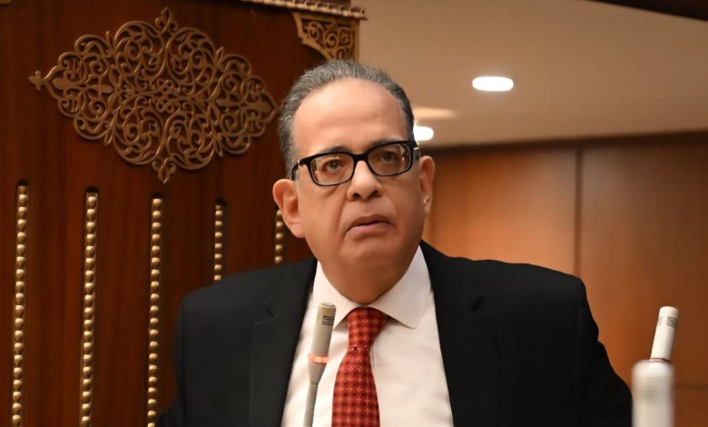 طارق عبد العزيز 