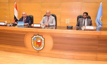 جامعة سوهاج تنفذ ندوة لطلاب كلية الحقوق