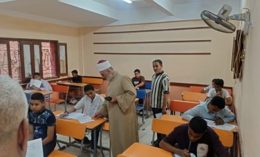 الدكتور محمد حسني يتفقد امتحانات الشهادة الابتدائية والإعدادية الأزهرية 