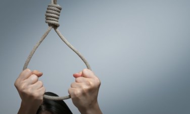 انتحار فتاة