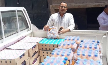 ضبط 876 عبوة مواد غذائية غير صالحة للاستهلاك الآدمي بالبداري في أسيوط 