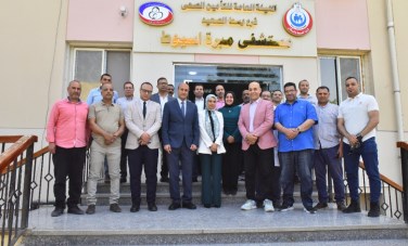 محافظ أسيوط يزور مستشفى المبره