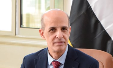 الدكتور طارق علي رئيس الجامعة بني سويف الأهلية