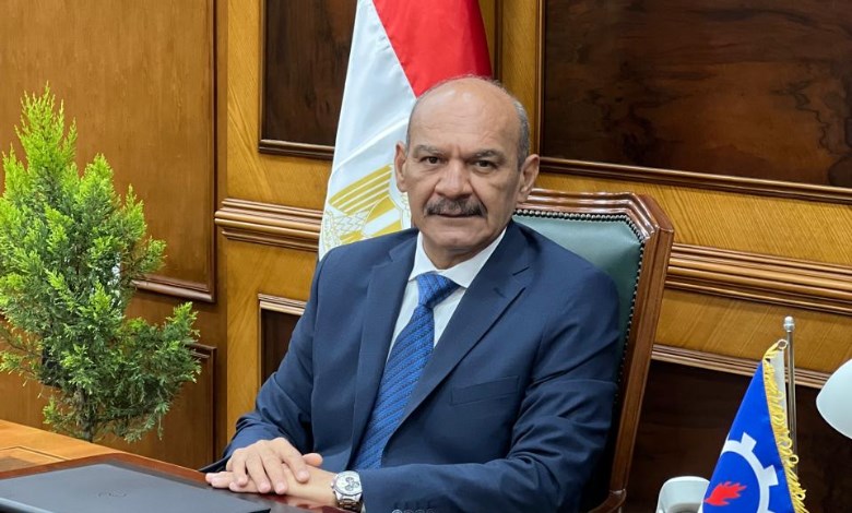 محافظ السويس 
