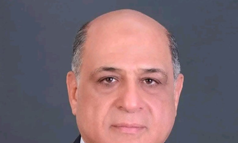 على مبارك 