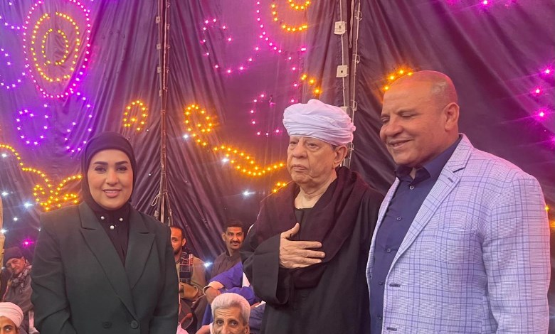 أهالي المعابدة بأسيوط يستقبلون عبدالله تمام وأماني الليثي بحفاوة كبيرة