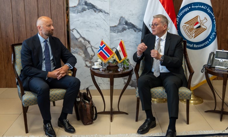 وزير البترول يبحث مع السفير النرويجي
