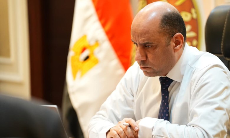وزير العمل 
