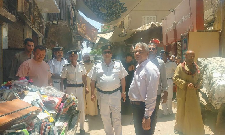 حملة مكبرة لإزالة التعديات بالفتح