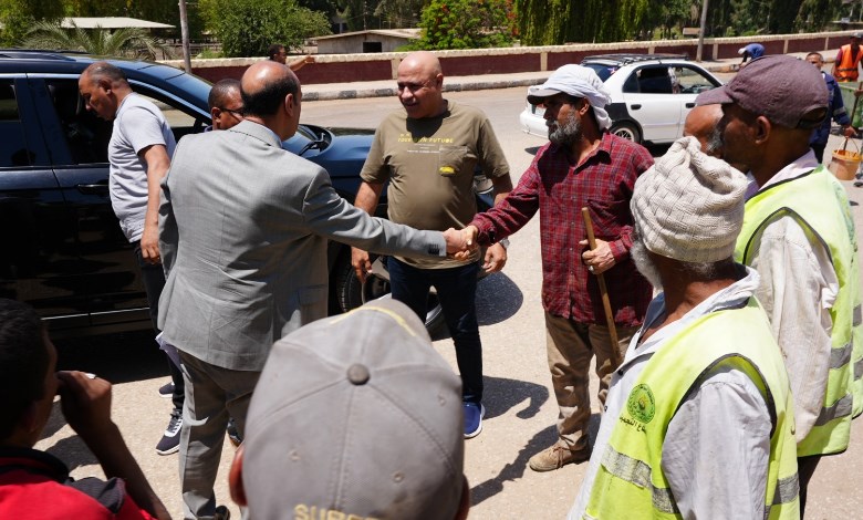 محافظ أسيوط يهنئ العمال بعيد الأضحى المبارك