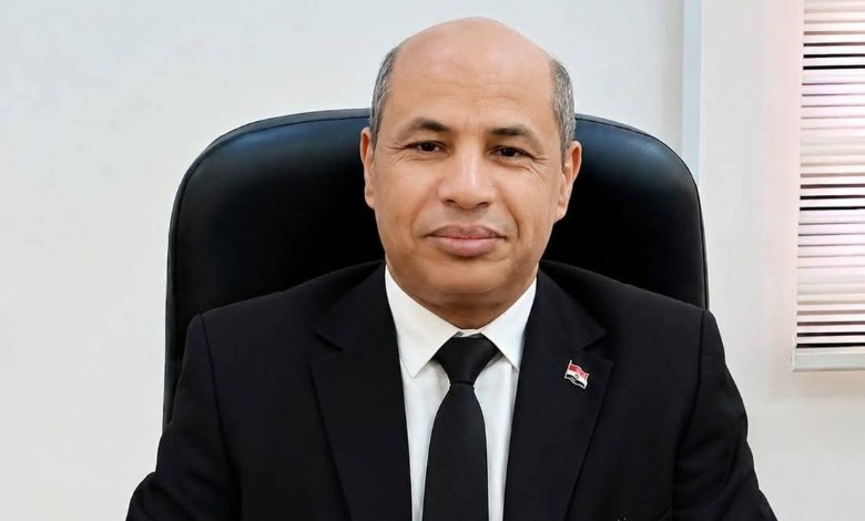 الدكتور حسن حويل عمد كلية التربية بأسيوط 