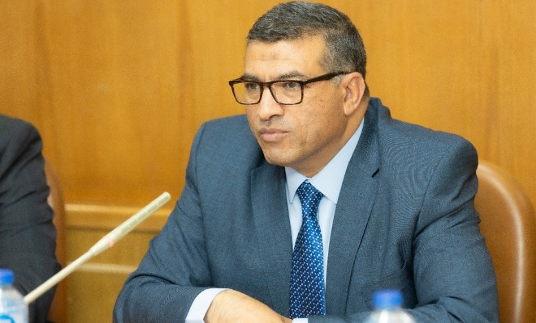 محافظ قنا