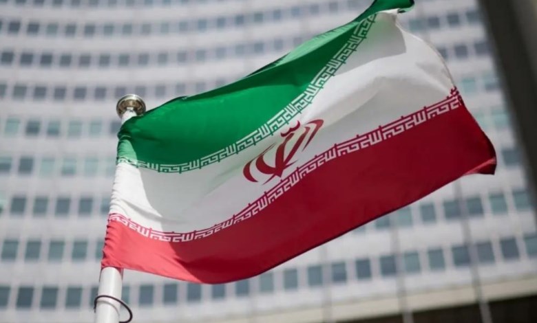 علم إيران