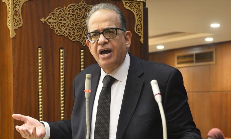 طارق عبد العزيز 