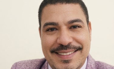 الدكتور أشرف الجمل 