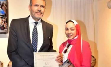 أميرة تمراز فنانة تشكيلية 