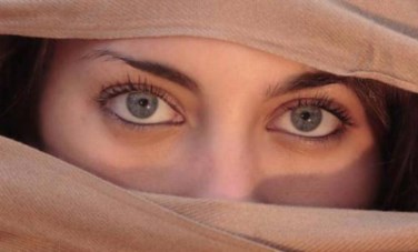 أصحاب العيون الخضراء