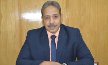 نائب رئيس جامعة الأزهر للوجه القبلي يهنئ الدكتور عبدالعال سيد عبدالعال لفوزه بجائزة أفضل باحث في جوائز الطاقة الخضراء العالمية 2026