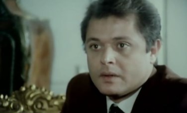 محمود عبد العزيز 