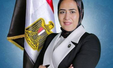 برلمانية تطالب بإعادة تقييم تطبيق مناهج الهوية الوطنية 
