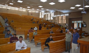 امتحانات بجامعة أزهر أسيوط