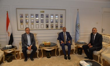 محافظ أسيوط