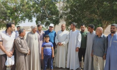 المحافظ يتوسط ابناء الظهير الصحراوى