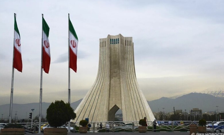 إيران