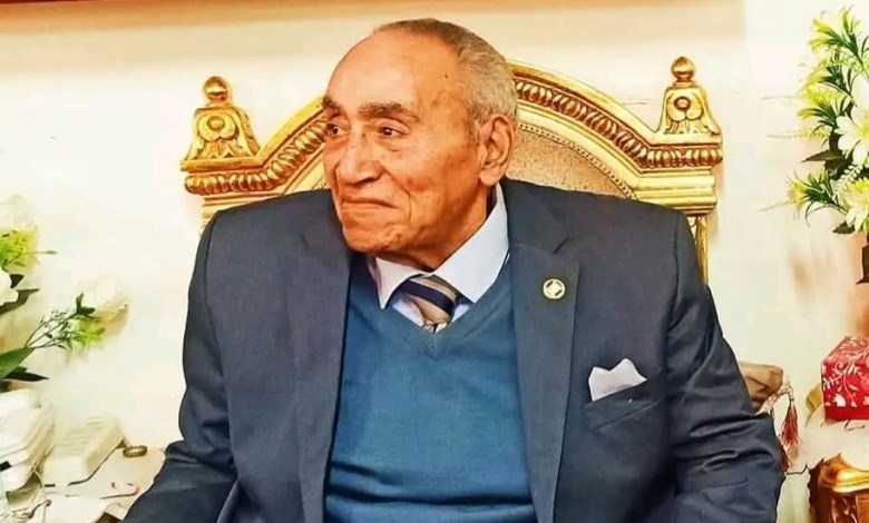 البقاء لله 