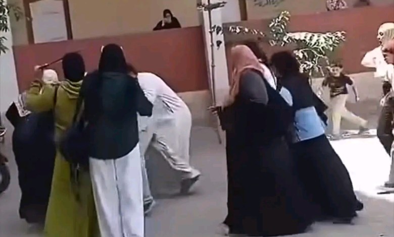 أثناء الاعتداء على معلمة بإحدى مدارس الشرقية