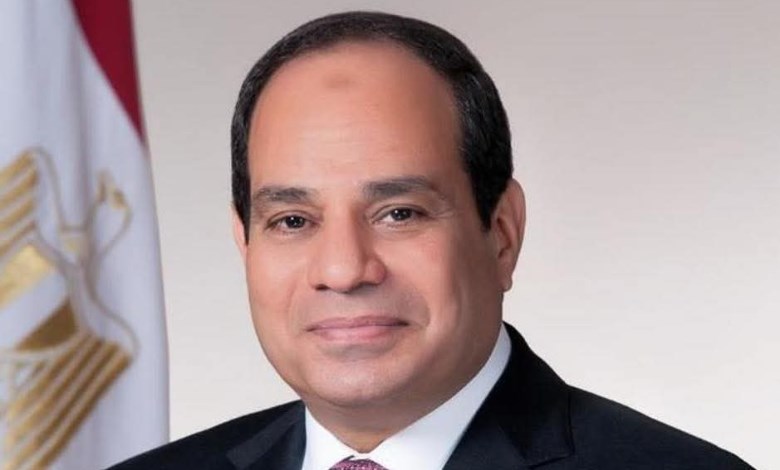 رئيس جامعة أسيوط يهنئ فخامة الرئيس عبد الفتاح السيسي والمصريين كافة بفوز المنتخب الوطني وتحقيقه أول انتصار في تاريخ مشاركاته بكأس العالم
