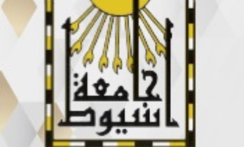 رئيس جامعة أسيوط ونائب وزير الصحة والسكان يوقعان بروتوكول تعاون لتفعيل مبادرة "الألف يوم الذهبية" والاستراتيجية الوطنية للسكان والتنمية