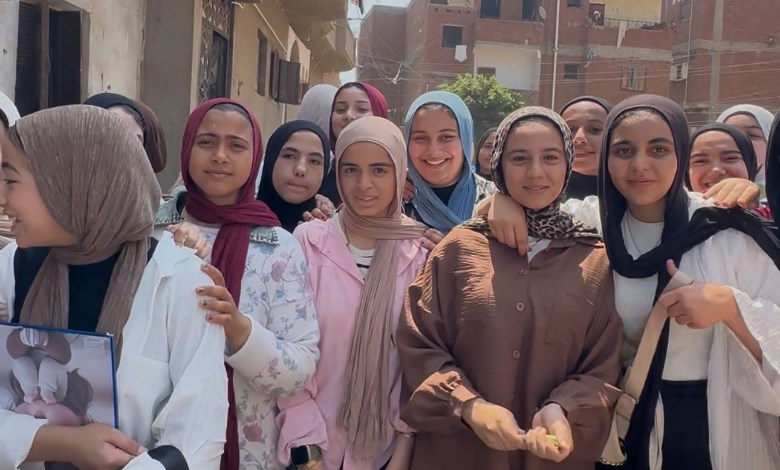 فرحة طلاب الشهادة الإعدادية بالشرقية 