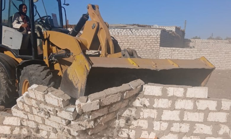 تنفيذ 21 حالة إزالة بقنا