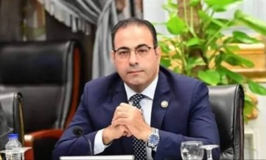 الدكتور محمود حسين 