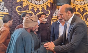 محافظ أسيوط يترأس وفدًا رسميًا لتقديم واجب العزاء لأسر الأطفال ضحايا حادث سقوط تروسيكل بترعة بنطاق مركزأبوتيج