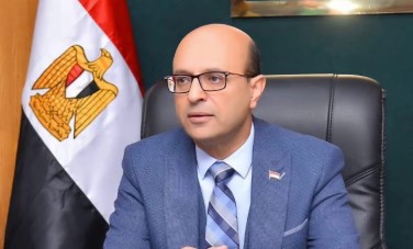 رئيس جامعة أسيوط يُصدر قرارات بتعيين وتجديد تعيين وتكليف وندب عدد من القيادات الأكاديمية بجامعة أسيوط