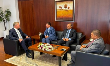 وزير البترول والثروة المعدنية ورئيس شركة فوسفات الأردنية 