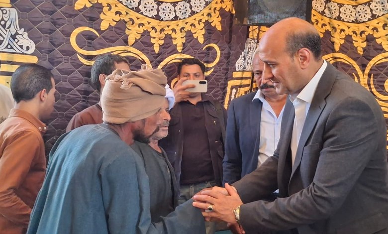 محافظ أسيوط يترأس وفدًا رسميًا لتقديم واجب العزاء لأسر الأطفال ضحايا حادث سقوط تروسيكل بترعة بنطاق مركزأبوتيج