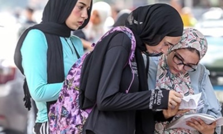 طلاب الثانوية العامة 