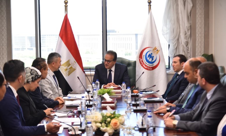 وزير الصحة والسكان