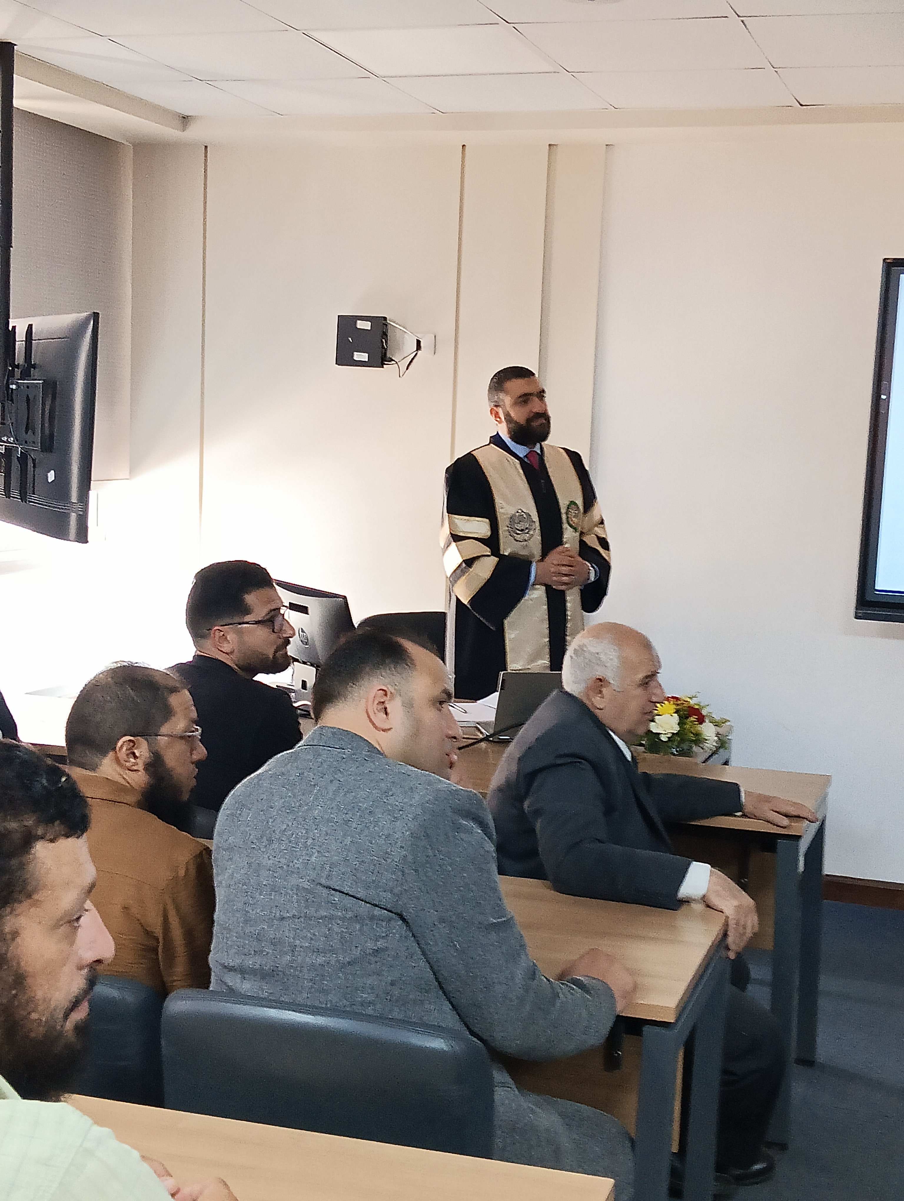 باحث بالأكاديمية العربية يكشف دور القيادة بالتعليم المصري 